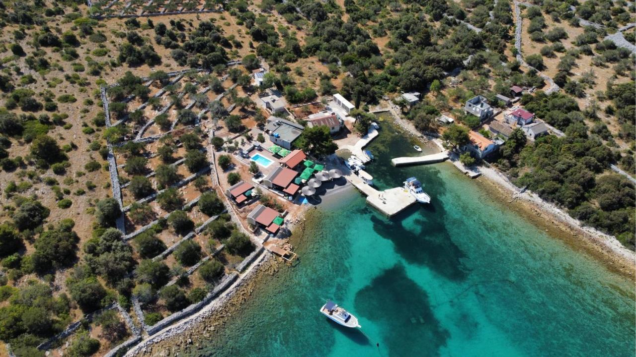 Beach House Hela: Kornati Island Retreat with Pool and Transport Pristanisce Exterior photo