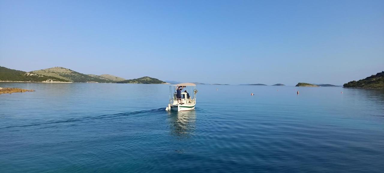 Beach House Hela: Kornati Island Retreat with Pool and Transport Pristanisce Exterior photo